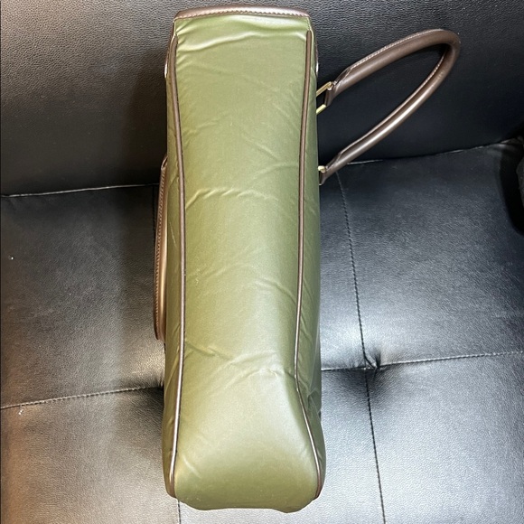 Vintage Hunting World Stylish Green Tote Bag - Picture 9 of 10